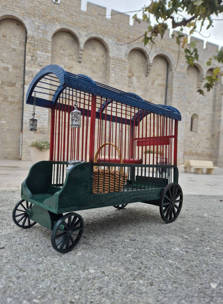 Cage Roulotte petite mais grande